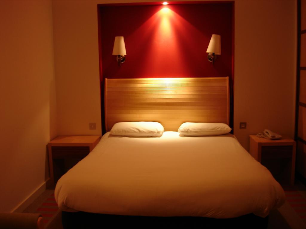 The Britannia Nottingham Hotel Buitenkant foto