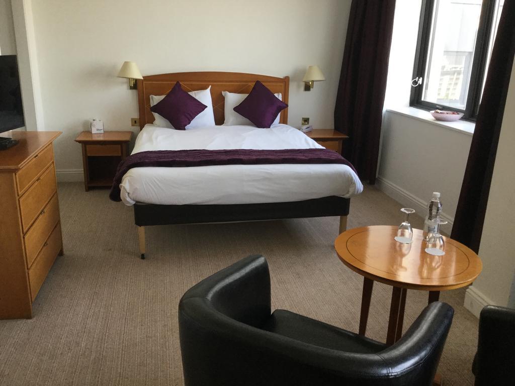 The Britannia Nottingham Hotel Buitenkant foto